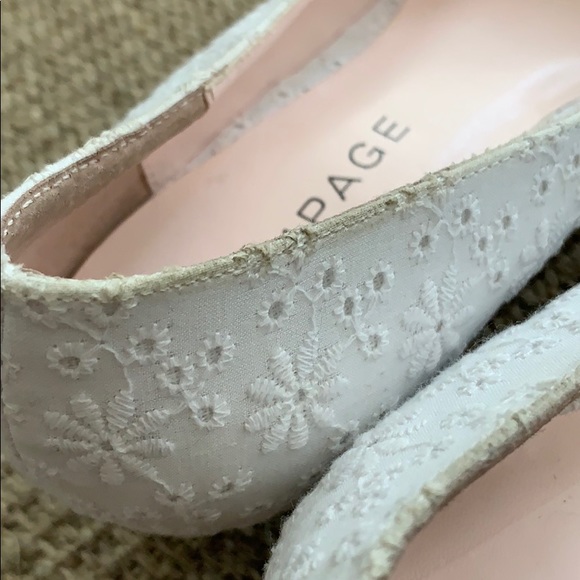 BNIB Rampage “Emanuel” White Eyelet Platform Wedge - Picture 5 of 7